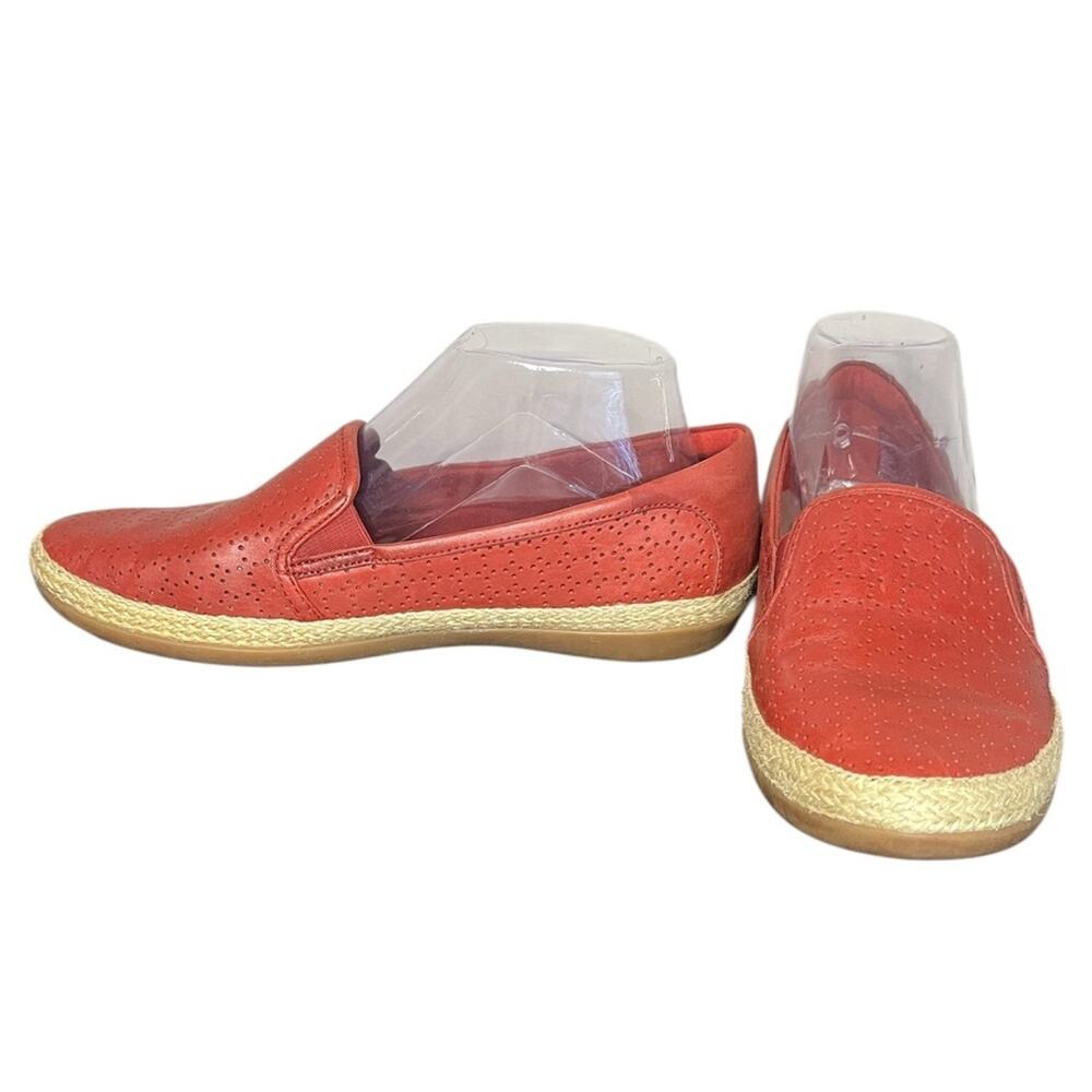 CLARKS Elaina Ruby Red Leather Slip-On Loafer Shoe Women's Size 7